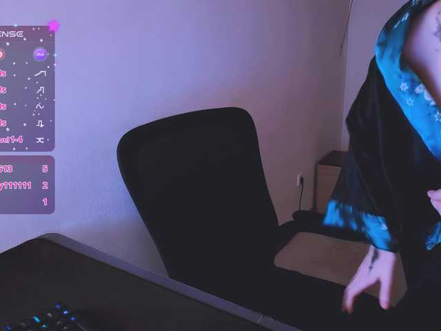 SnekoUWU's BongaCams show and profile