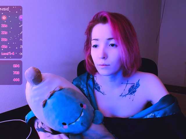 SnekoUWU's BongaCams show and profile