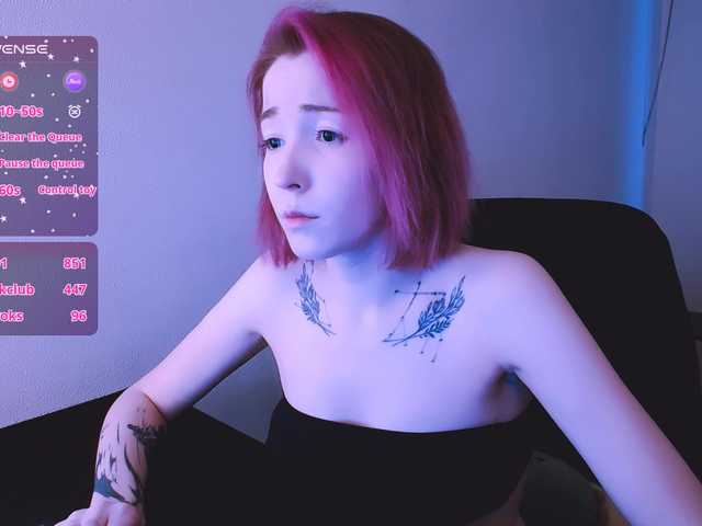 SnekoUWU's BongaCams show and profile