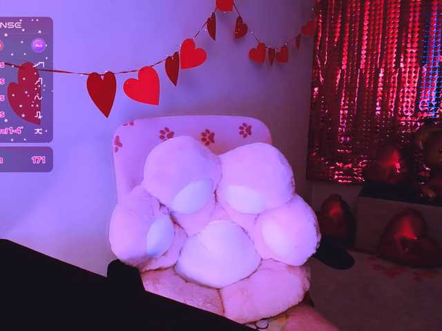 SnekoUWU's BongaCams show and profile