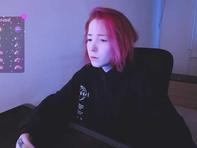 SnekoUWU's BongaCams show and profile