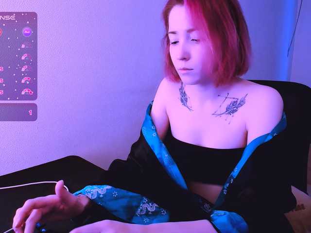 SnekoUWU's BongaCams show and profile