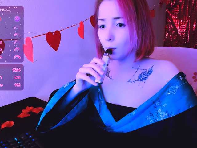 SnekoUWU's BongaCams show and profile