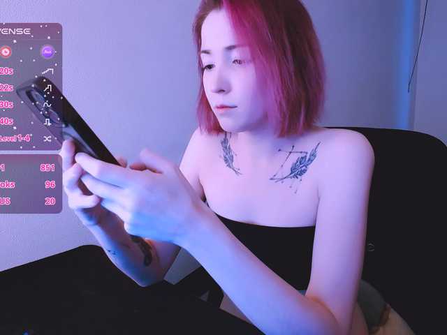 SnekoUWU's BongaCams show and profile