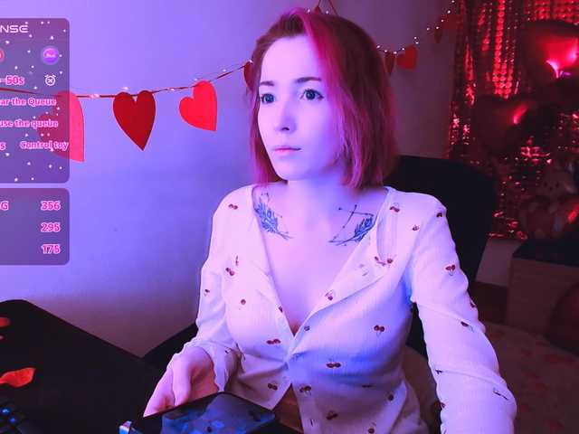 SnekoUWU's BongaCams show and profile