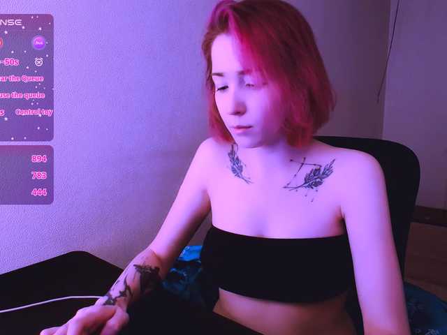 SnekoUWU's BongaCams show and profile