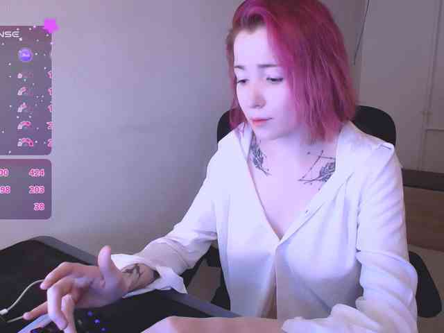 SnekoUWU Live Webcam on BongaCams