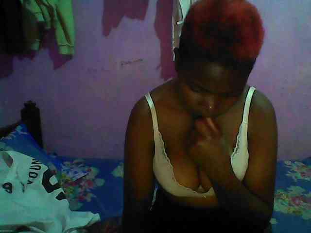 Thickblackebony webcam