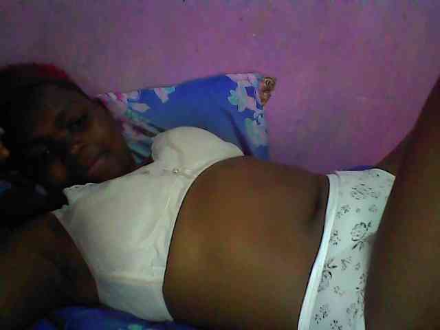 Thickblackebony webcam