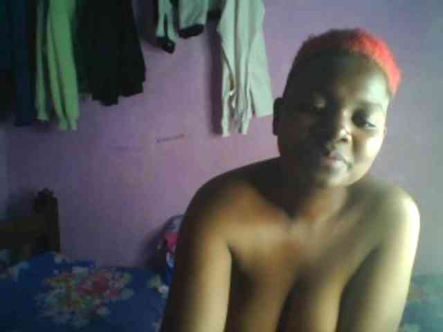 Thickblackebony webcam