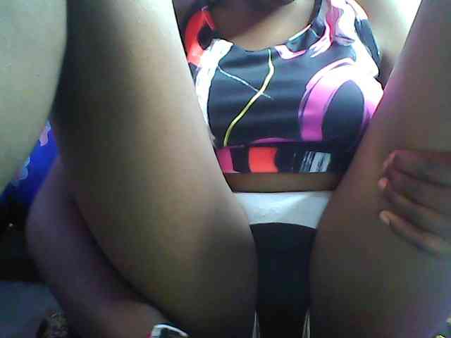 Thickblackebony webcam