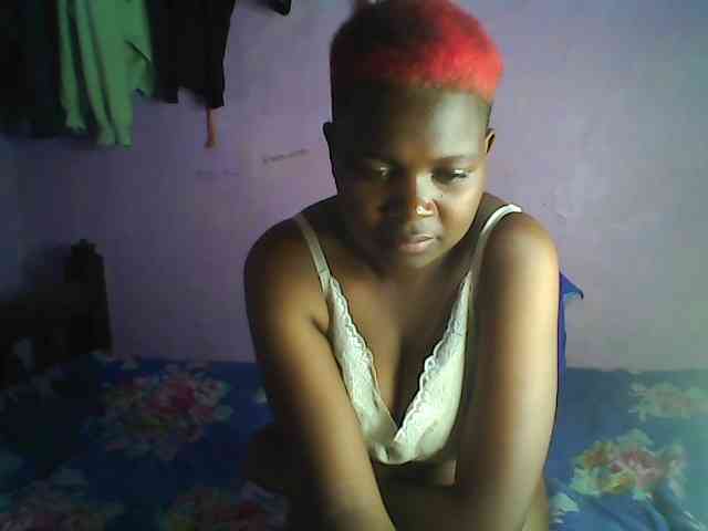 Thickblackebony webcam