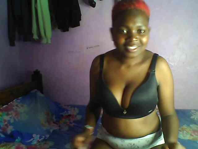 Thickblackebony webcam