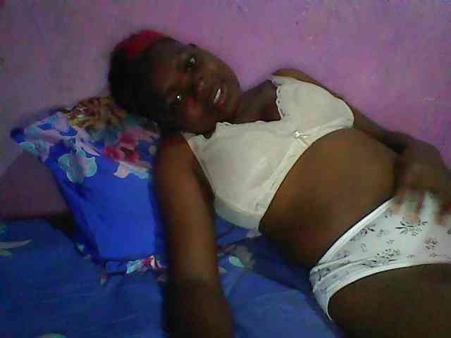 Thickblackebony webcam