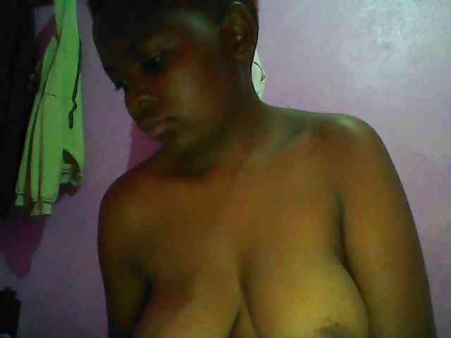 Thickblackebony webcam