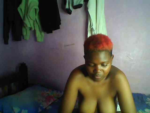 Thickblackebony webcam