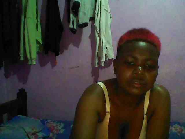 Thickblackebony webcam