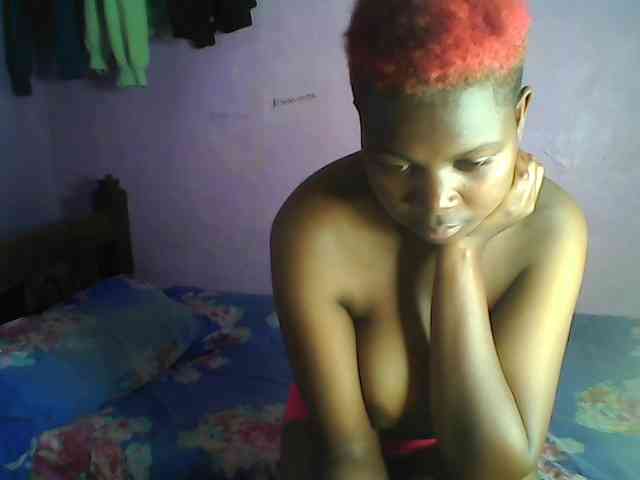 Thickblackebony webcam