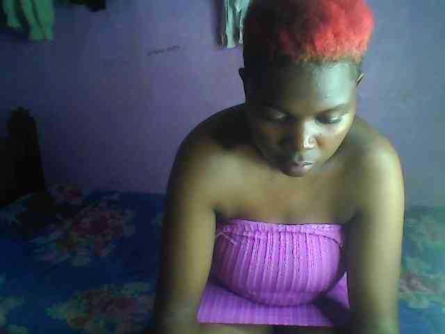 Thickblackebony webcam