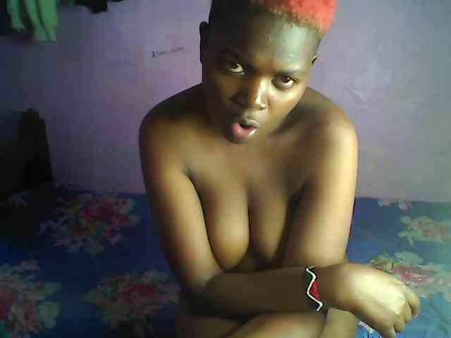 Thickblackebony webcam