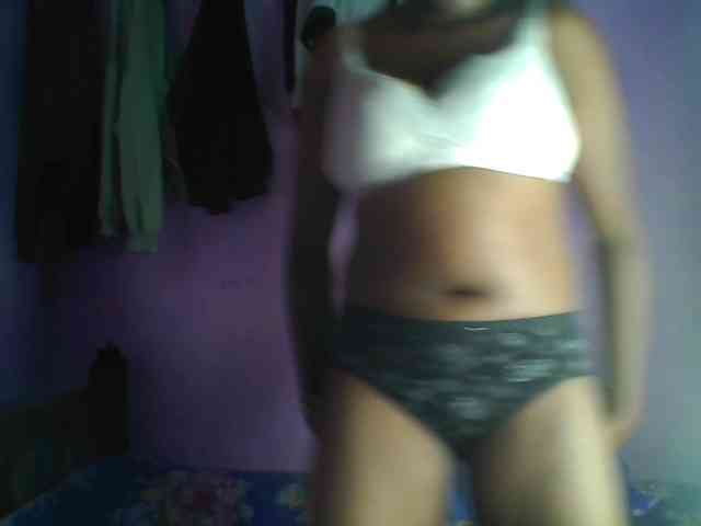 Thickblackebony webcam