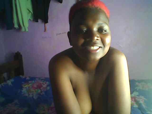 Thickblackebony webcam