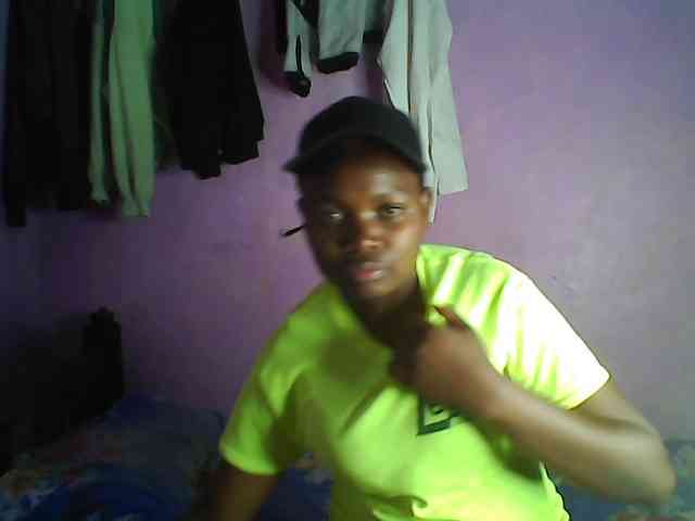 Thickblackebony webcam