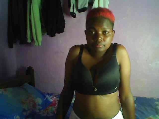 Thickblackebony webcam