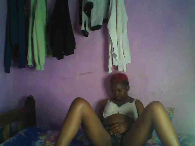 Thickblackebony webcam