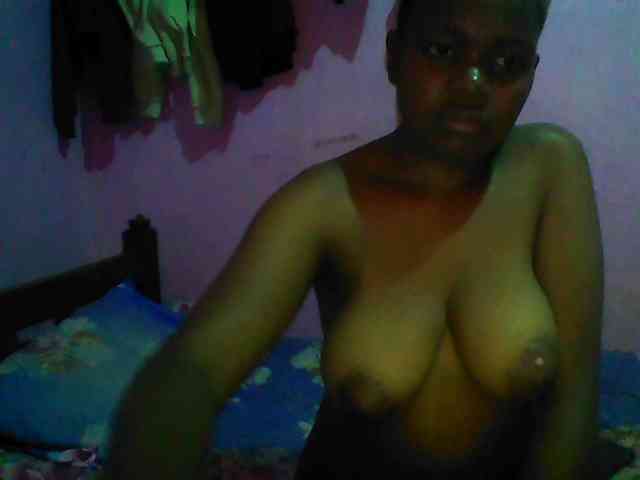 Thickblackebony webcam