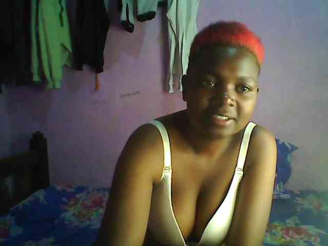 Thickblackebony webcam