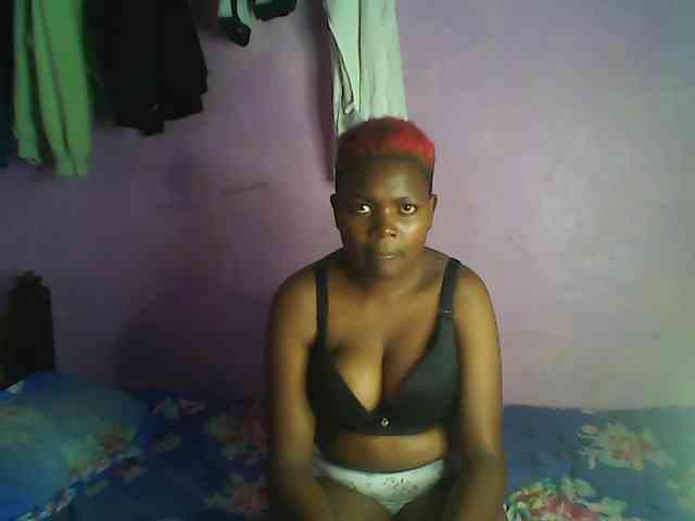 Thickblackebony webcam