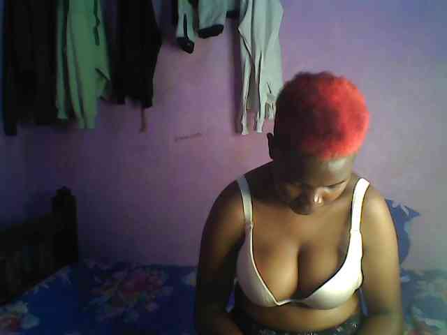 Thickblackebony webcam