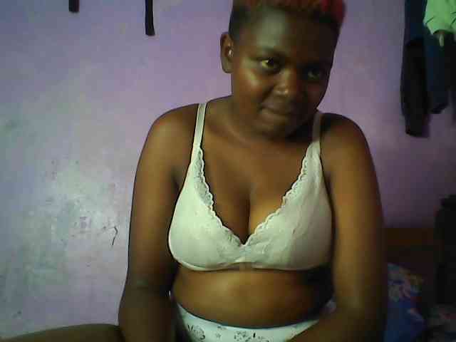 Thickblackebony webcam