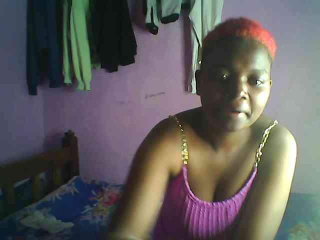 Thickblackebony webcam