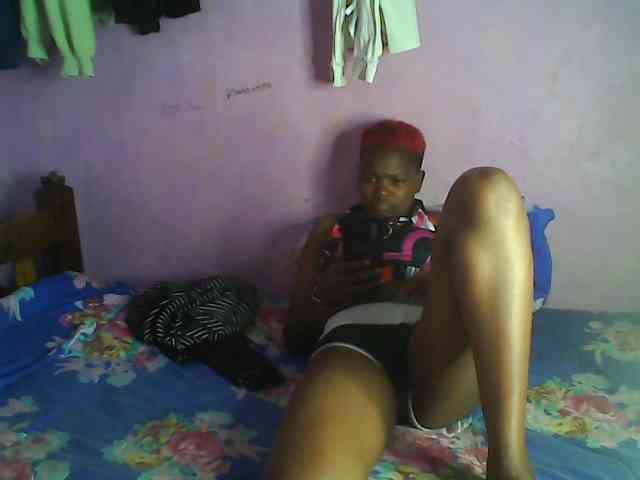 Thickblackebony webcam