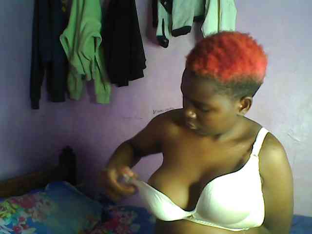 Thickblackebony webcam