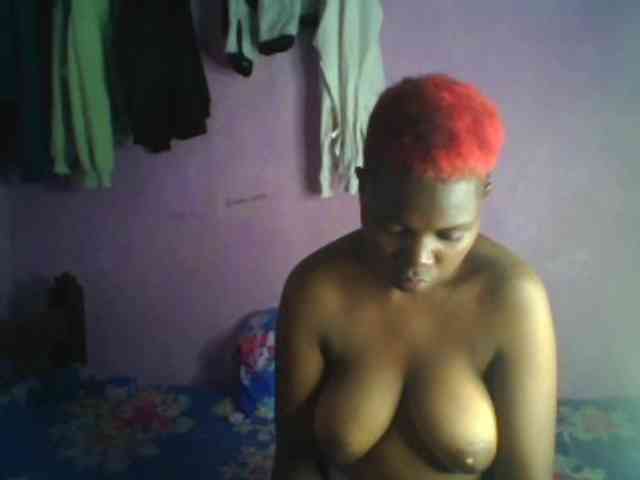 Thickblackebony webcam