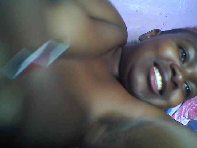 Thickblackebony webcam