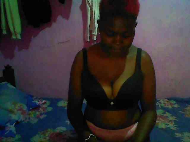 Thickblackebony webcam
