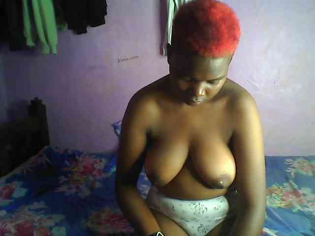 Thickblackebony webcam