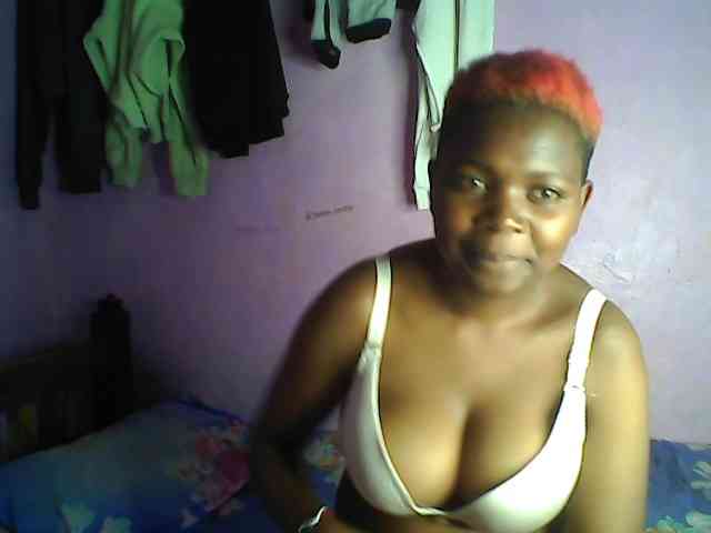 Thickblackebony webcam