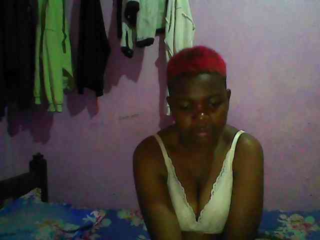 Thickblackebony webcam