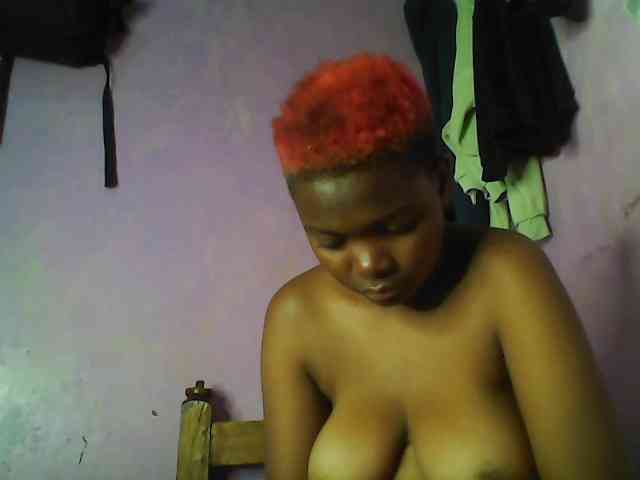 Thickblackebony webcam