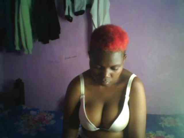 Thickblackebony webcam