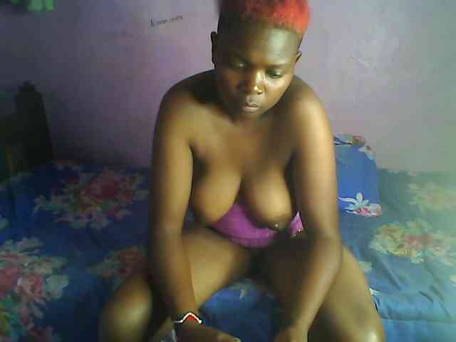 Thickblackebony webcam