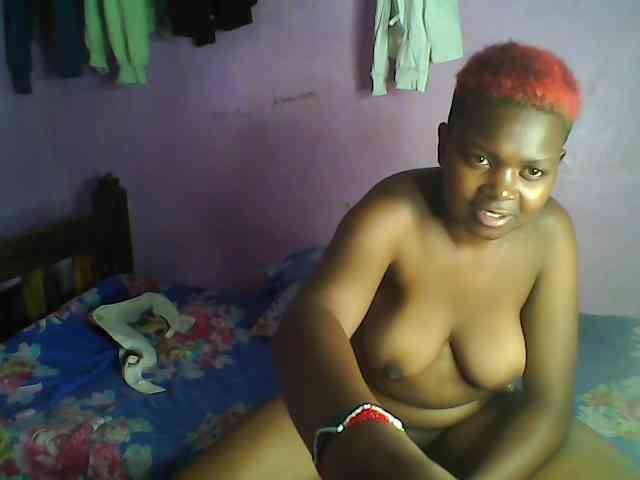 Thickblackebony webcam