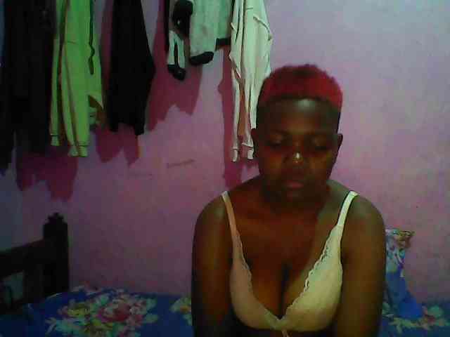 Thickblackebony webcam