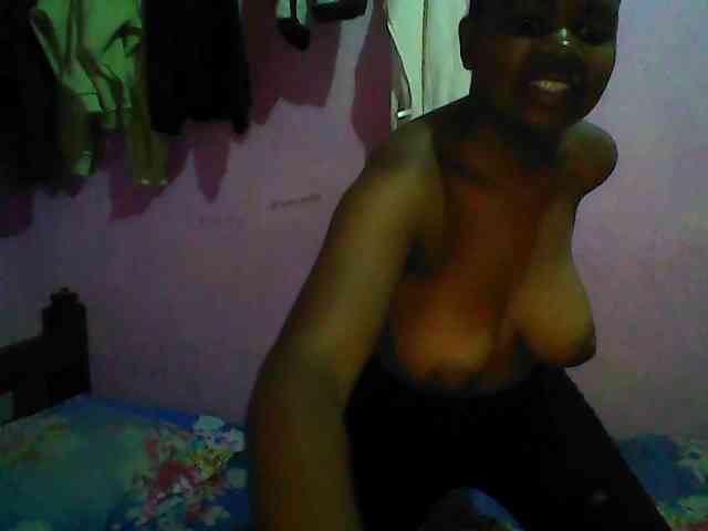 Thickblackebony webcam