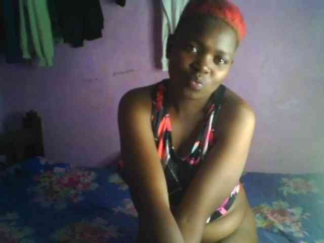 Thickblackebony webcam